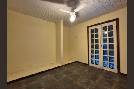 Casa para alugar com 200m², 3 quartos e 8 vagasSuite 