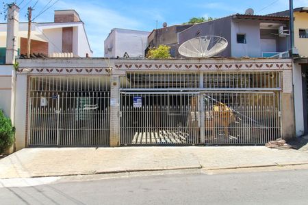 Casa à venda com 210m², 1 quarto e 3 vagasFachada