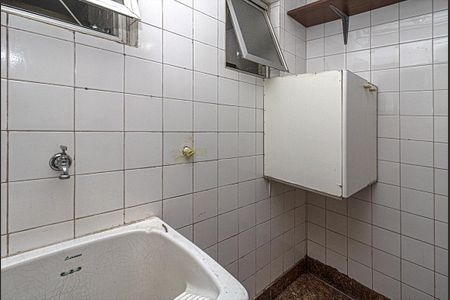 Apartamento à venda com 72m², 3 quartos e 1 vagaÁrea de Serviço