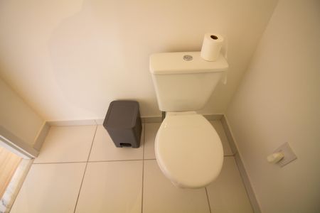 Banheiro de kitnet/studio para alugar com 1 quarto, 32m² em Santo Amaro, São Paulo