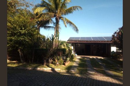 Casa à venda com 3 quartos, 256m² em Pendotiba, Niterói