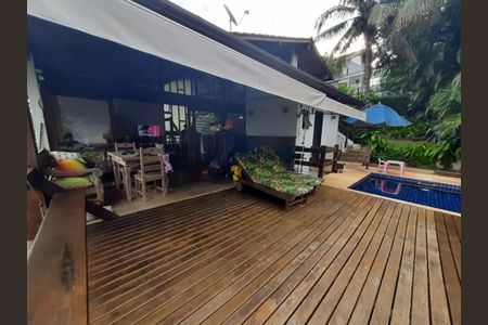 Casa à venda com 3 quartos, 256m² em Pendotiba, Niterói