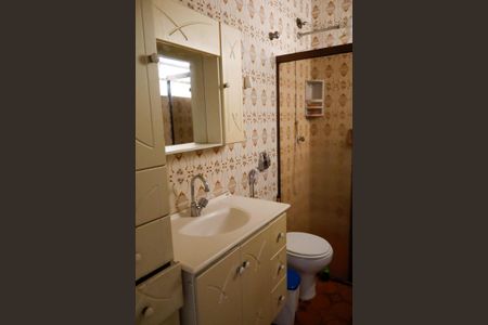 Casa à venda com 117m², 2 quartos e 1 vagaBanheiro