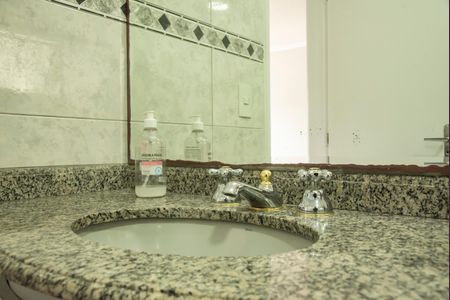 Apartamento à venda com 73m², 2 quartos e 2 vagasBanheiro