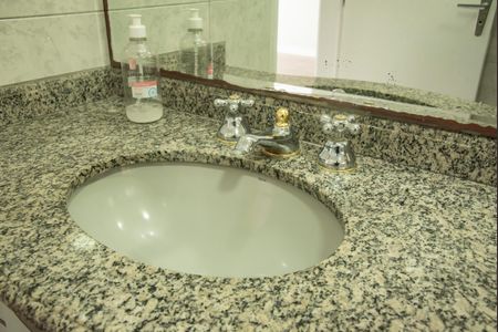 Apartamento à venda com 73m², 2 quartos e 2 vagasBanheiro