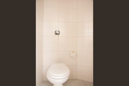 Apartamento à venda com 73m², 2 quartos e 2 vagasBanheiro de Serviço