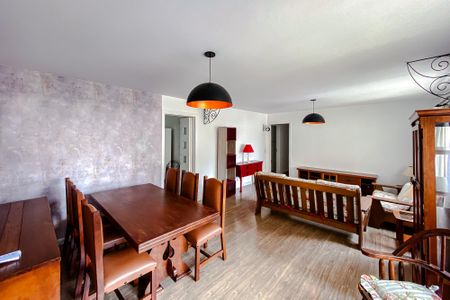 Apartamento para alugar com 110m², 3 quartos e 1 vaga Apartamento para alugar com 110m², 3 quartos e 1 vagaSala