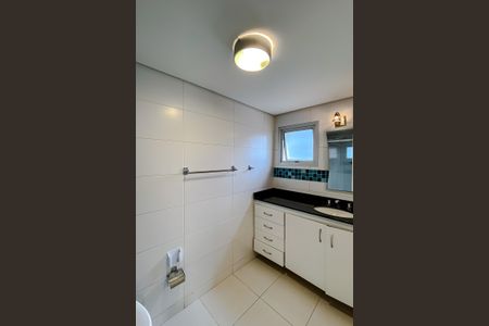 Apartamento para alugar com 110m², 3 quartos e 1 vaga Apartamento para alugar com 110m², 3 quartos e 1 vagaBanheiro da Suíte