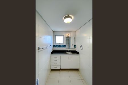 Apartamento para alugar com 110m², 3 quartos e 1 vaga Apartamento para alugar com 110m², 3 quartos e 1 vagaBanheiro da Suíte