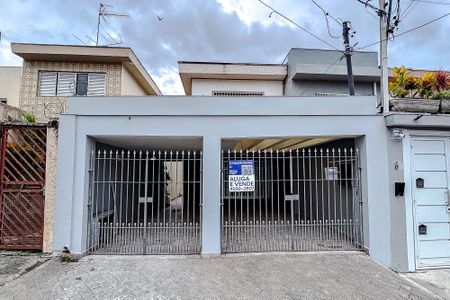 Casa à venda com 227m², 6 quartos e 2 vagasFachada - Plaquinha