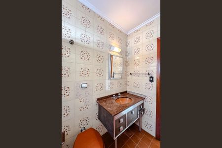 Casa à venda com 227m², 6 quartos e 2 vagasBanheiro da Suíte