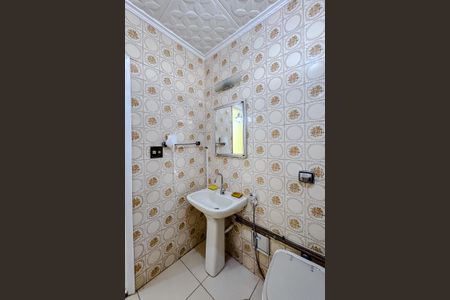 Casa à venda com 227m², 6 quartos e 2 vagasBanheiro