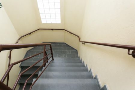 Apartamento para alugar com 34m², 1 quarto e sem vagaEscada - Entrada  