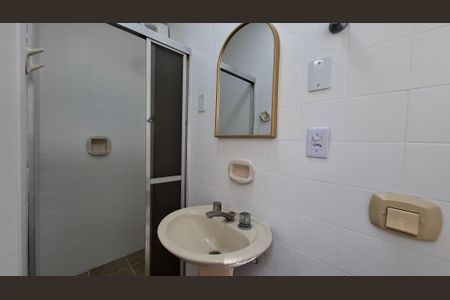 Casa à venda com 194m², 4 quartos e 2 vagas Casa à venda com 194m², 4 quartos e 2 vagasBanheiro Quarto 2 suíte