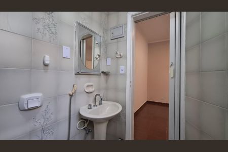 Casa à venda com 194m², 4 quartos e 2 vagas Casa à venda com 194m², 4 quartos e 2 vagasBanheiro Quarto 4 suíte