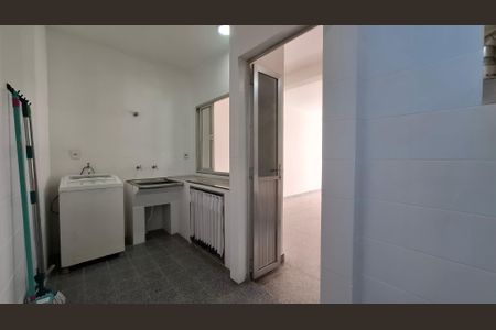 Casa à venda com 194m², 4 quartos e 2 vagas Casa à venda com 194m², 4 quartos e 2 vagasÁrea de Serviço
