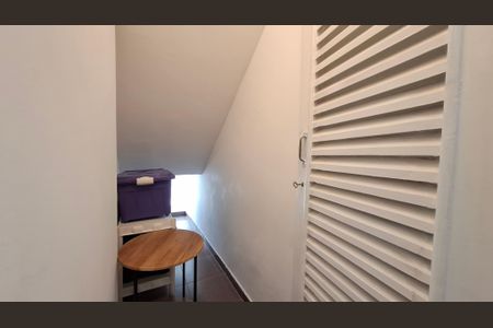 Casa à venda com 194m², 4 quartos e 2 vagas Casa à venda com 194m², 4 quartos e 2 vagasDespensa