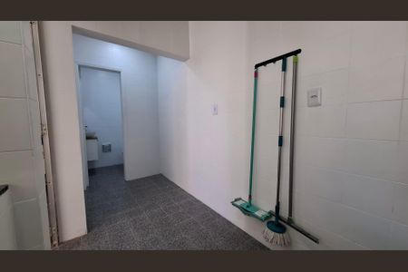 Casa à venda com 194m², 4 quartos e 2 vagas Casa à venda com 194m², 4 quartos e 2 vagasÁrea de Serviço