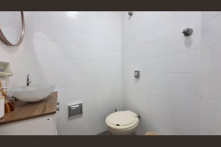 Casa à venda com 194m², 4 quartos e 2 vagas Casa à venda com 194m², 4 quartos e 2 vagasBanheiro 5