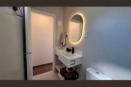 Casa à venda com 194m², 4 quartos e 2 vagas Casa à venda com 194m², 4 quartos e 2 vagasBanheiro Quarto 1 suíte