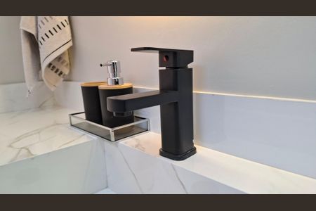 Casa à venda com 194m², 4 quartos e 2 vagas Casa à venda com 194m², 4 quartos e 2 vagasBanheiro Quarto 1 suíte