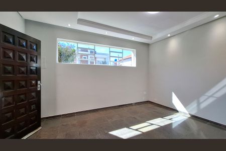 Casa à venda com 194m², 4 quartos e 2 vagas Casa à venda com 194m², 4 quartos e 2 vagasSala