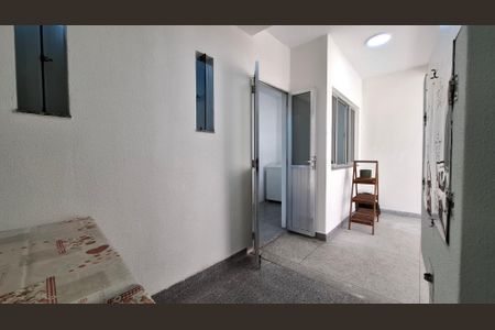 Casa à venda com 194m², 4 quartos e 2 vagas Casa à venda com 194m², 4 quartos e 2 vagasEspaço Churrasqueira