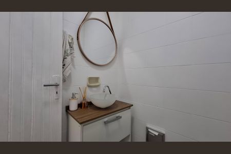 Casa à venda com 194m², 4 quartos e 2 vagas Casa à venda com 194m², 4 quartos e 2 vagasBanheiro 5