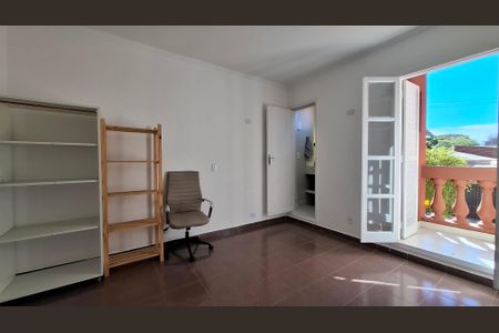 Casa à venda com 194m², 4 quartos e 2 vagas Casa à venda com 194m², 4 quartos e 2 vagasQuarto 3 suíte