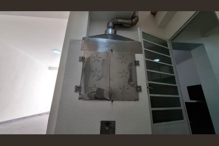 Casa à venda com 194m², 4 quartos e 2 vagas Casa à venda com 194m², 4 quartos e 2 vagasEspaço Churrasqueira