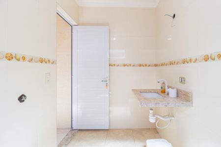 Casa à venda com 300m², 3 quartos e 4 vagasBanheiro - Área de Serviço