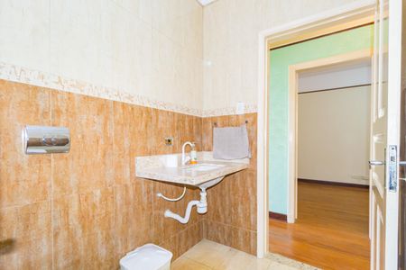 Casa à venda com 300m², 3 quartos e 4 vagasBanheiro