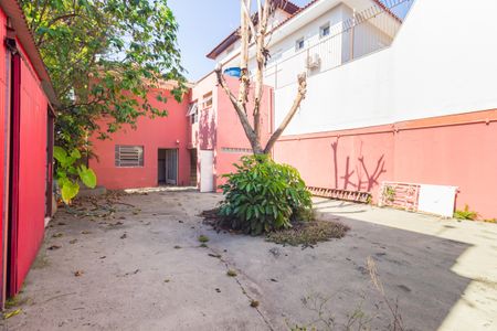 Casa à venda com 300m², 3 quartos e 4 vagasQuintal