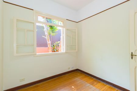 Casa à venda com 300m², 3 quartos e 4 vagasQuarto 2