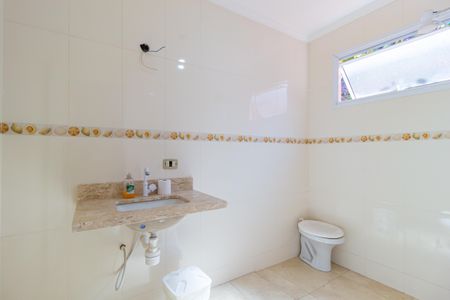 Casa à venda com 300m², 3 quartos e 4 vagasBanheiro - Área de Serviço