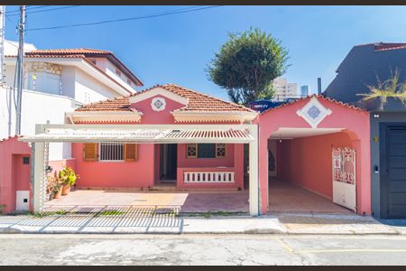 Casa à venda com 300m², 3 quartos e 4 vagasFachada