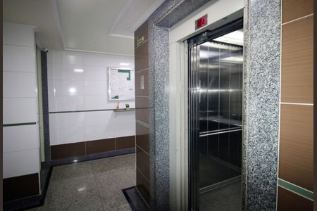 Apartamento para alugar com 120m², 3 quartos e 2 vagasÁrea comum - Elrvador