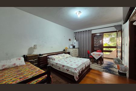 Casa à venda com 352m², 4 quartos e 4 vagas Casa à venda com 352m², 4 quartos e 4 vagasSuíte 3