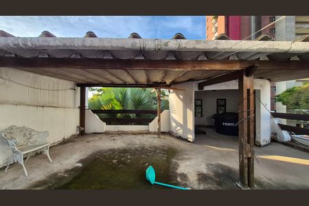Casa à venda com 352m², 4 quartos e 4 vagas Casa à venda com 352m², 4 quartos e 4 vagasArea externa