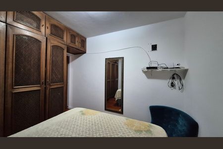 Casa à venda com 352m², 4 quartos e 4 vagas Casa à venda com 352m², 4 quartos e 4 vagasQuarto