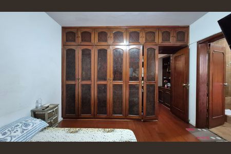 Casa à venda com 352m², 4 quartos e 4 vagas Casa à venda com 352m², 4 quartos e 4 vagasSuíte 2
