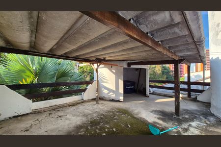 Casa à venda com 352m², 4 quartos e 4 vagas Casa à venda com 352m², 4 quartos e 4 vagasArea externa