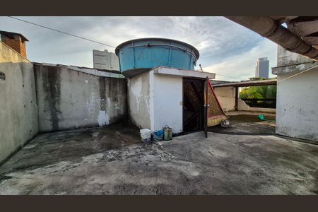 Casa à venda com 352m², 4 quartos e 4 vagas Casa à venda com 352m², 4 quartos e 4 vagasArea externa