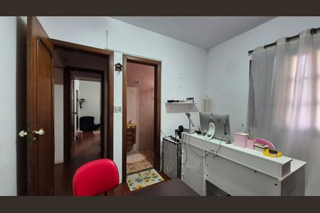 Casa à venda com 352m², 4 quartos e 4 vagas Casa à venda com 352m², 4 quartos e 4 vagasSuíte