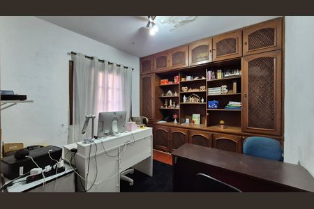 Casa à venda com 352m², 4 quartos e 4 vagas Casa à venda com 352m², 4 quartos e 4 vagasSuíte