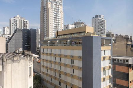Vista do Quarto de apartamento para alugar com 1 quarto, 33m² em República, São Paulo