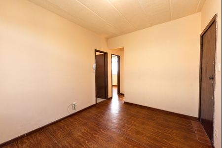 Sala de apartamento para alugar com 2 quartos, 53m² em Novo Eldorado, Contagem