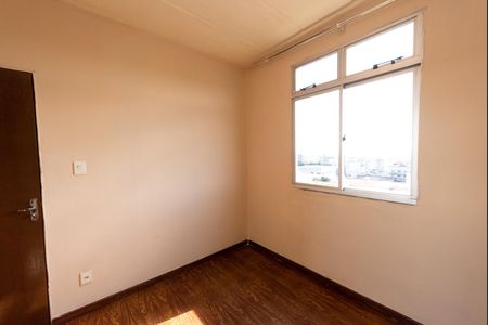 Quarto 1 de apartamento para alugar com 2 quartos, 53m² em Novo Eldorado, Contagem