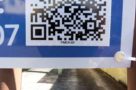 Apartamento para alugar com 53m², 2 quartos e 1 vaga Apartamento para alugar com 53m², 2 quartos e 1 vagaPlaca instalada com o codigo PMEA-69 no dia 19-06-2026