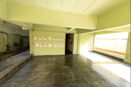 Garagem de apartamento para alugar com 2 quartos, 53m² em Novo Eldorado, Contagem